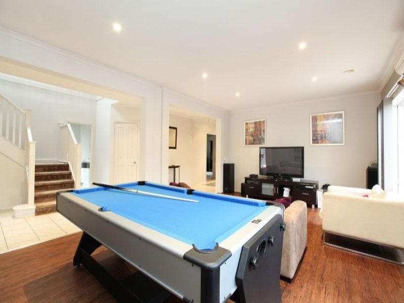 9 Dobell Crescent, Caroline Springs - Thumbnail 6