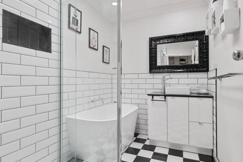 1/7 Boston Road, Lalor