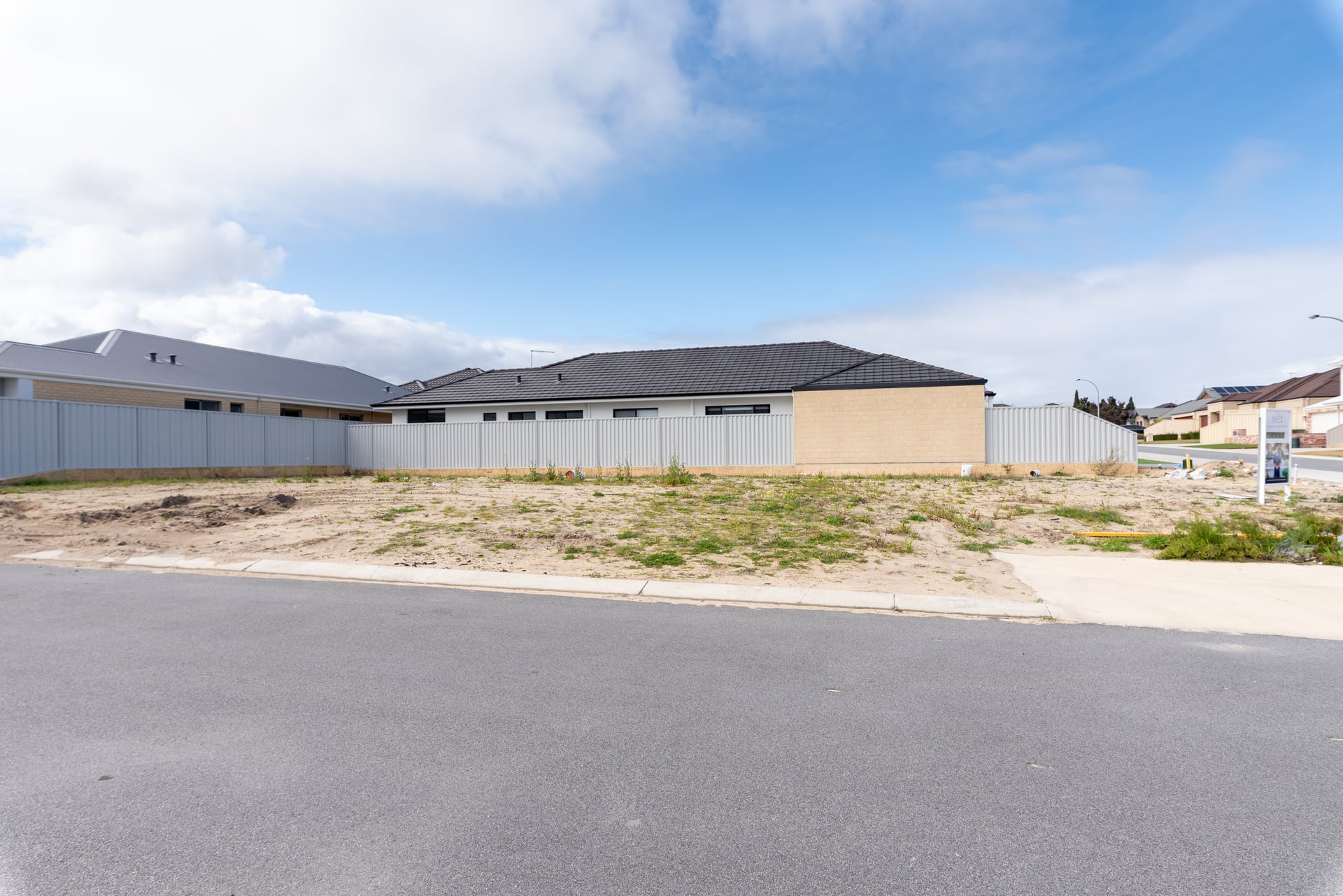 12 Dearden Way MADELEY WA, Madeley - Thumbnail 2