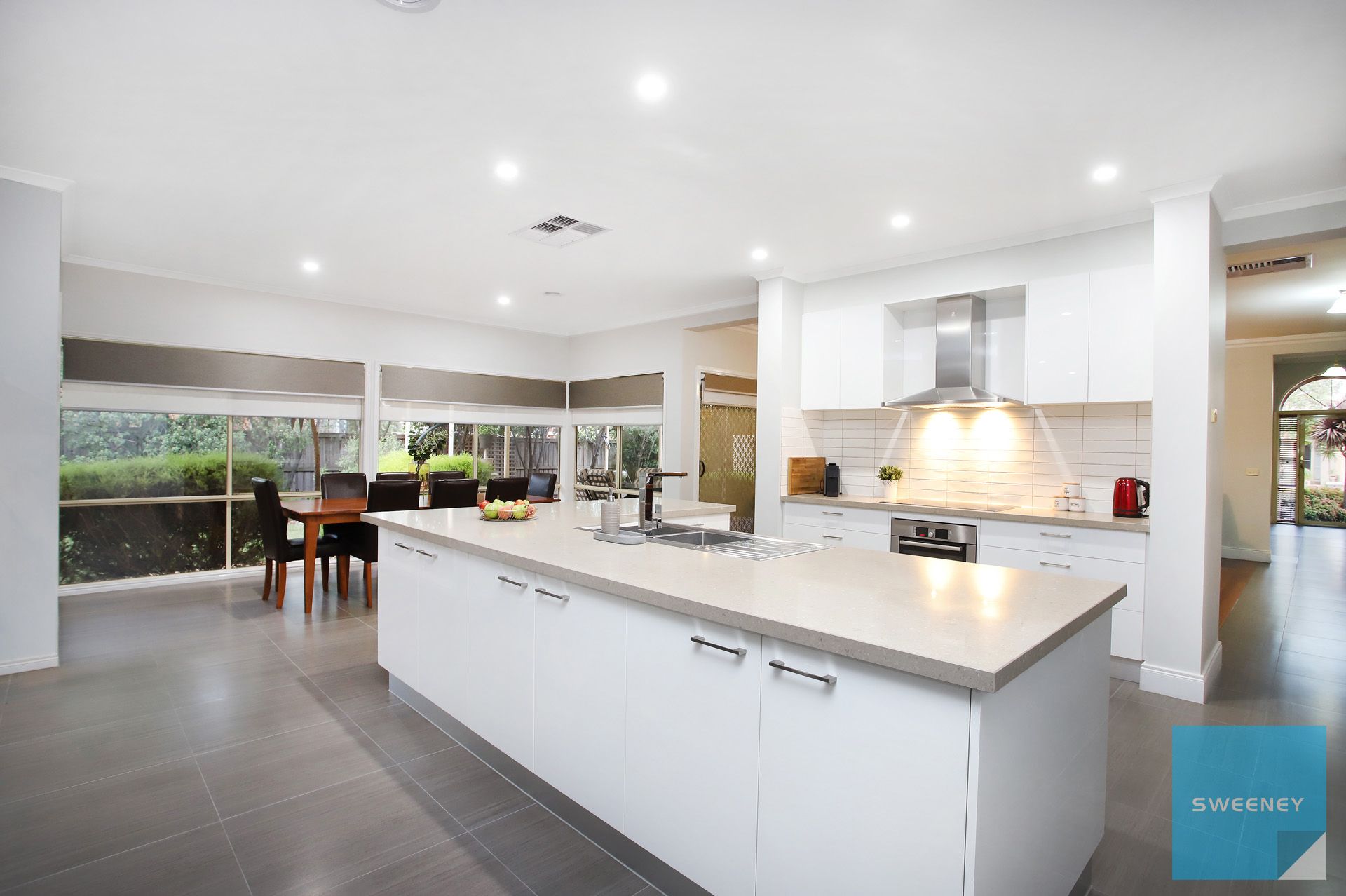 111 Springlake Avenue, Caroline Springs - Thumbnail 4