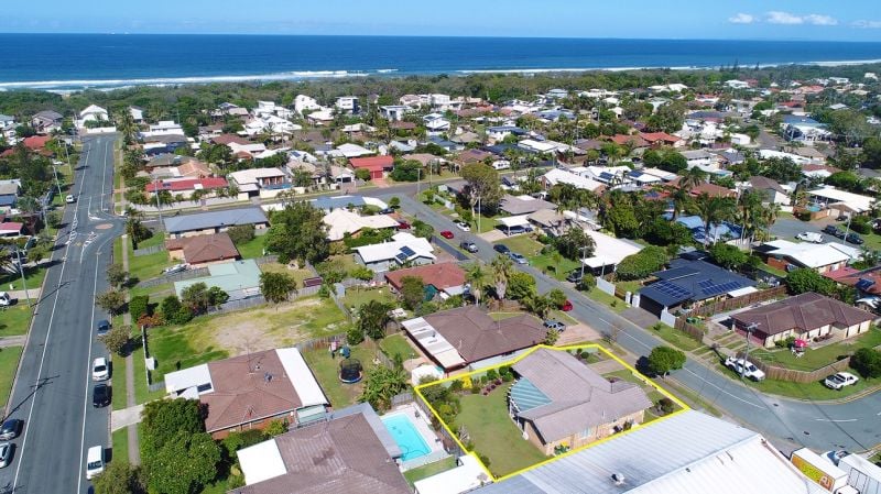 11 Ilaroo Crescent Warana QLD, Warana - Thumbnail 4