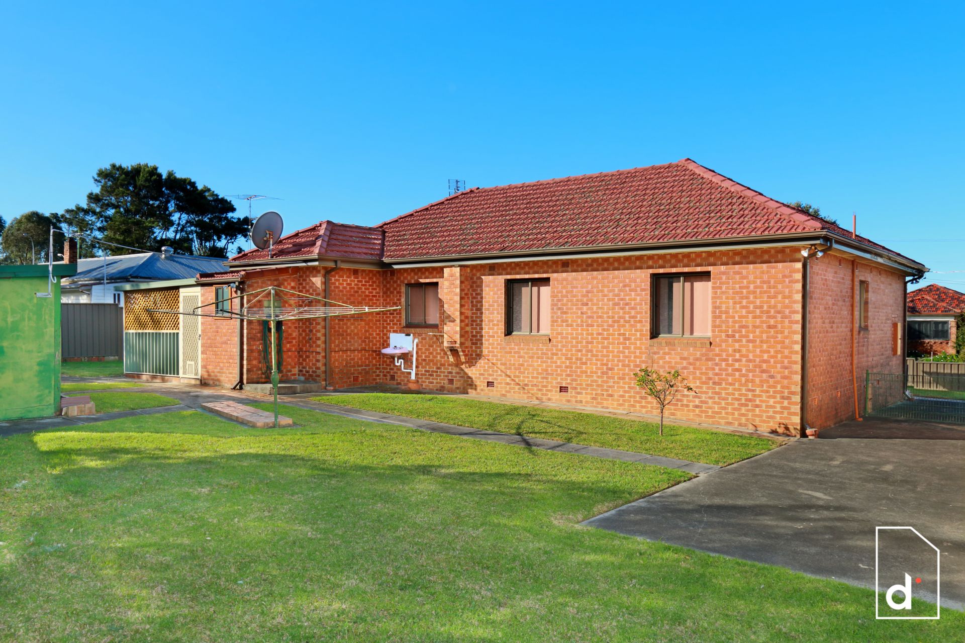 Sold property 1000000 for 4 Kirton Road Bellambi , NSW 2518