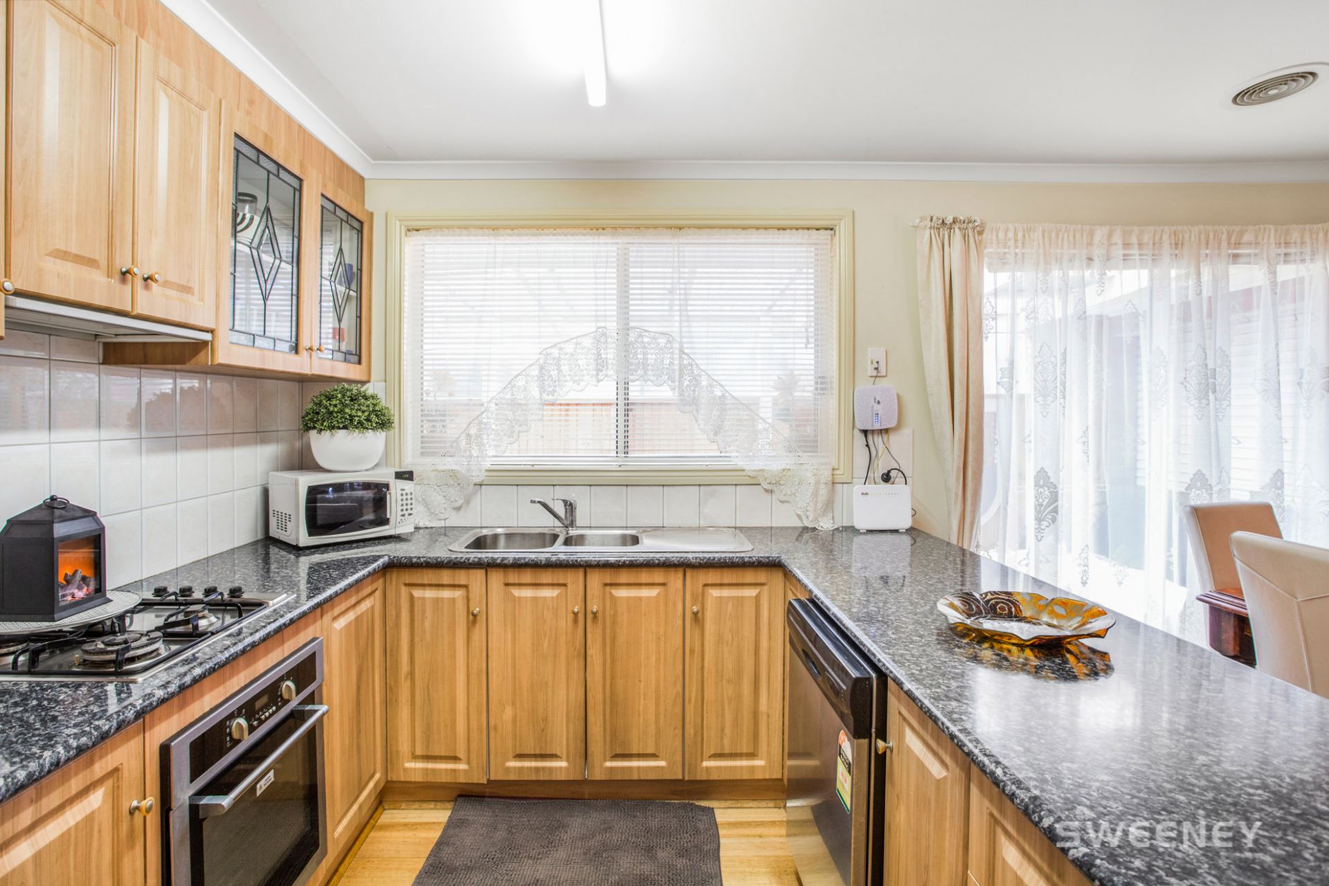 28 Newham Way, Altona Meadows - Thumbnail 6