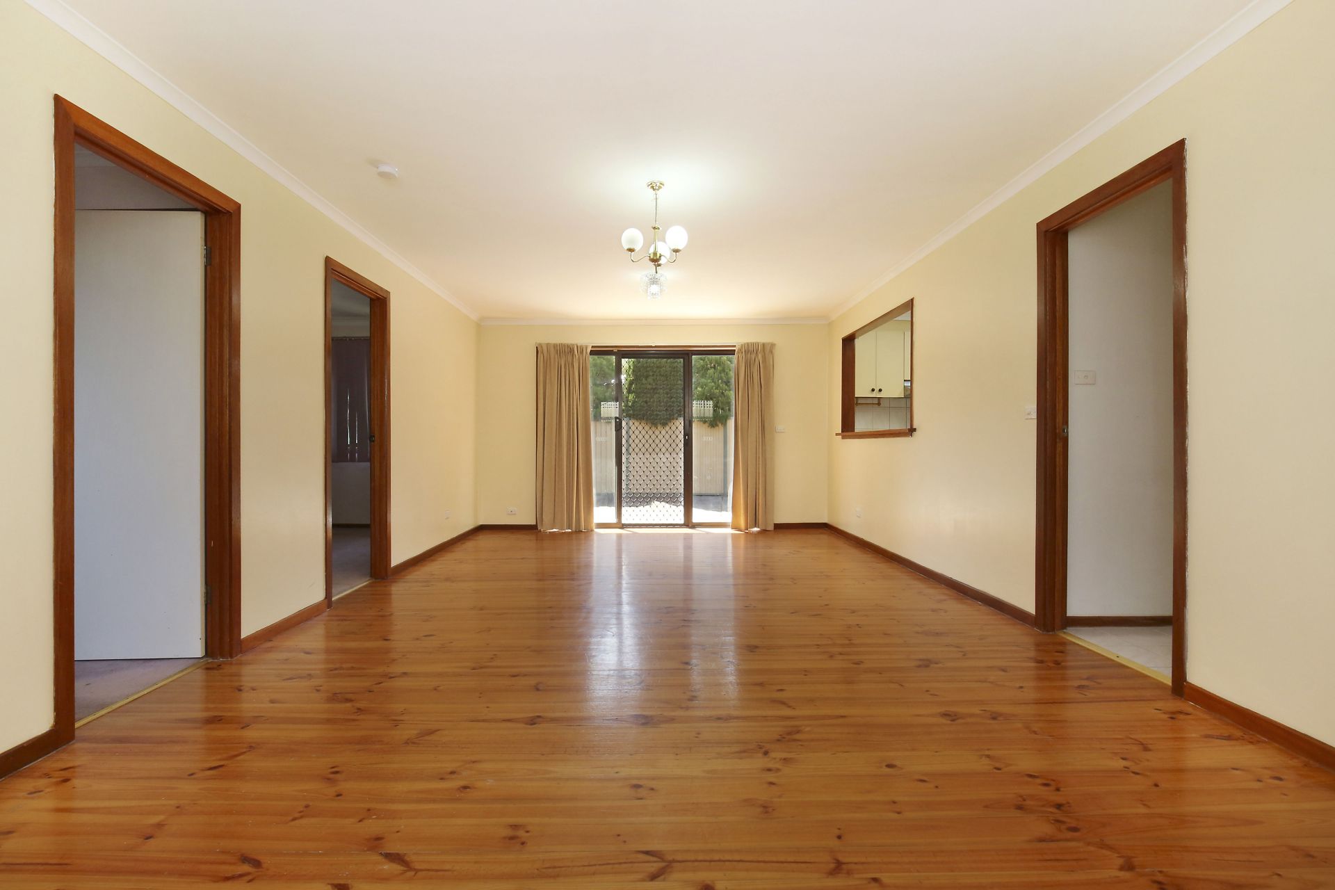 5 Bedroom Family Home