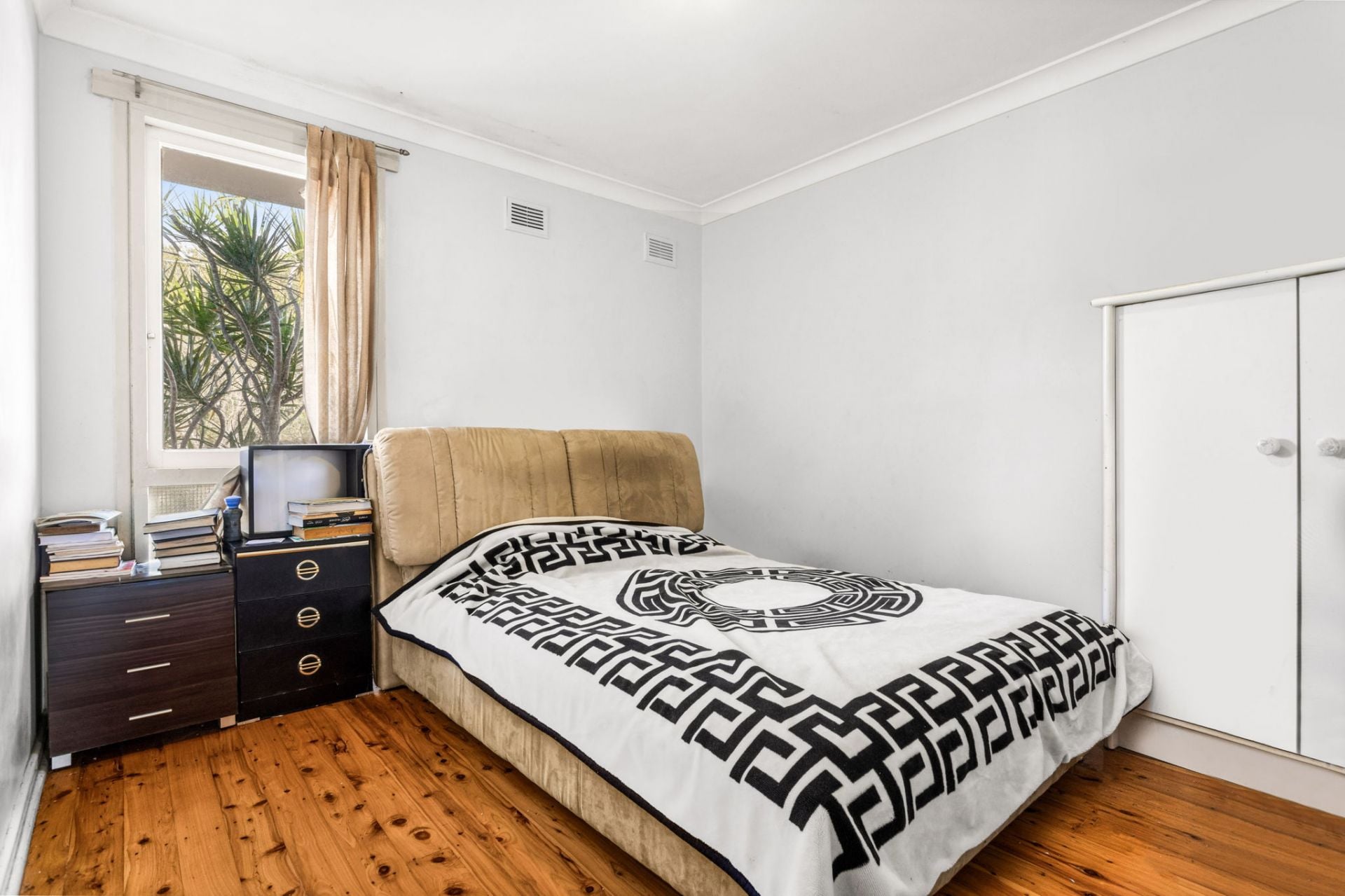 11 Manuka Crescent Bass Hill NSW, Bass Hill - Thumbnail 4