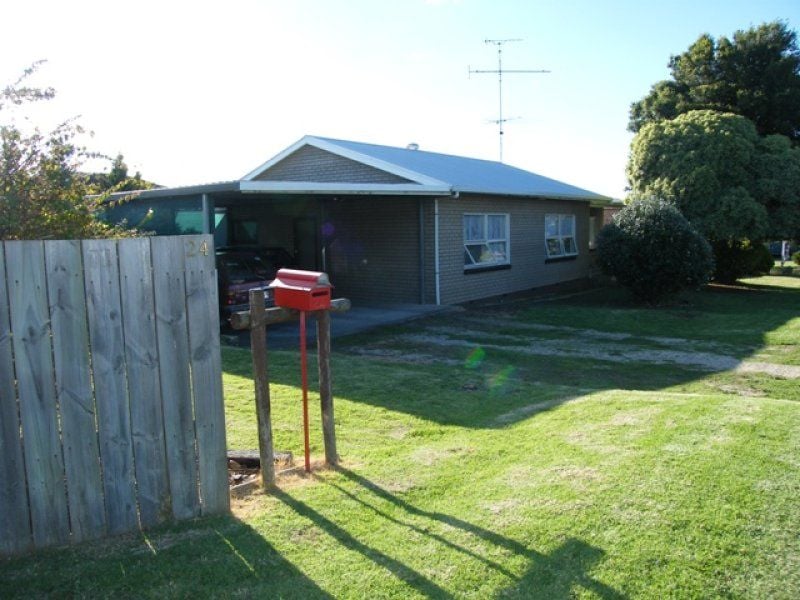 24 Underwood Avenue MOUNT GAMBIER SA, Mount Gambier - Thumbnail 2