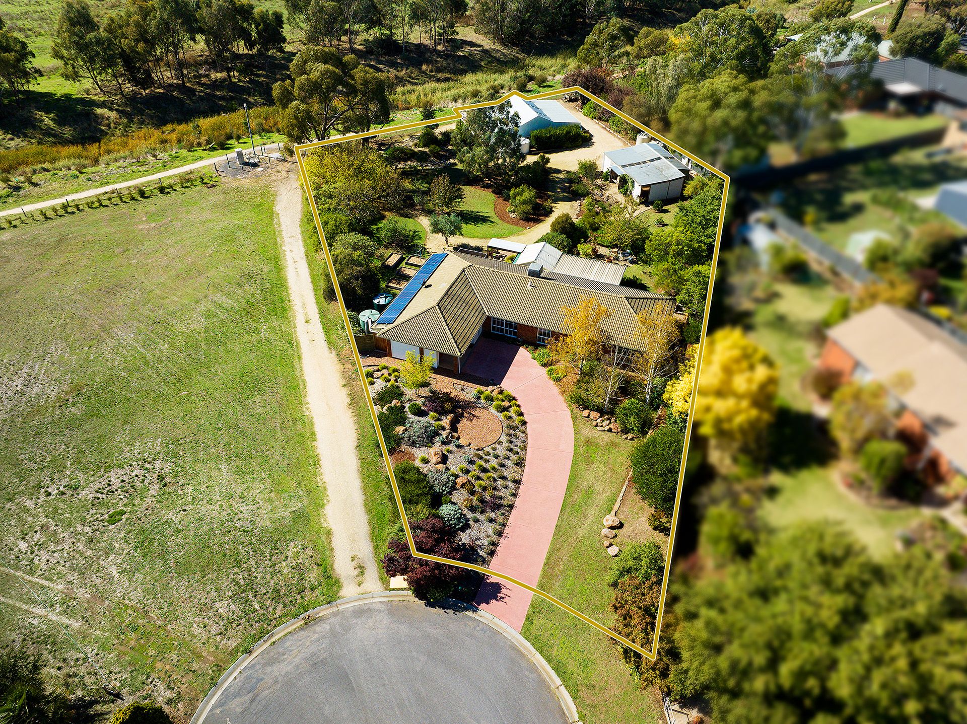 8 Sheehan Court, Castlemaine - Thumbnail 3