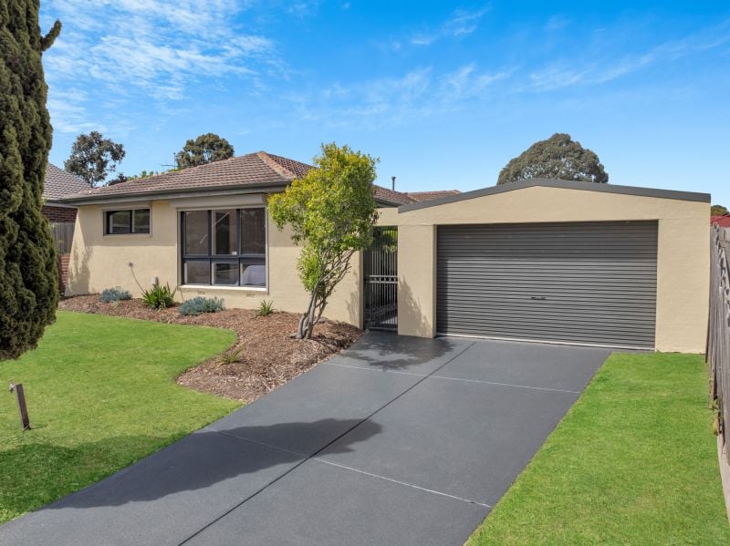 6 Doomben Drive, Mill Park