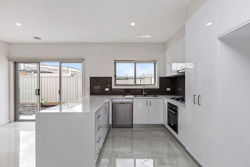 24 Glade Avenue, Altona North - Thumbnail 4