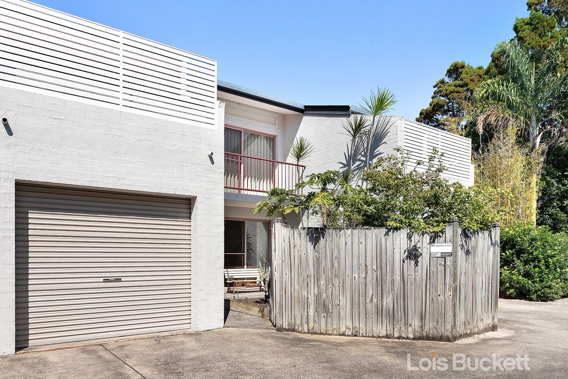 2/4244 Armstrong Street, Suffolk Park Lois Buckett Real Estate