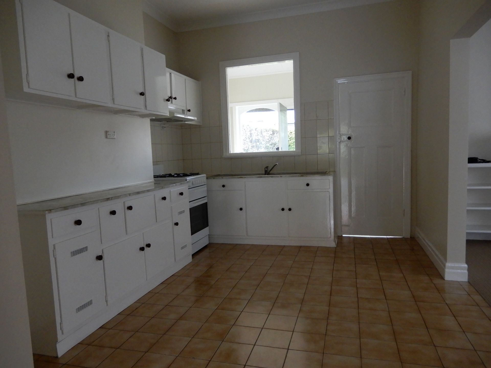 Charming Two Bedroom House in the Heart of Thornbury!