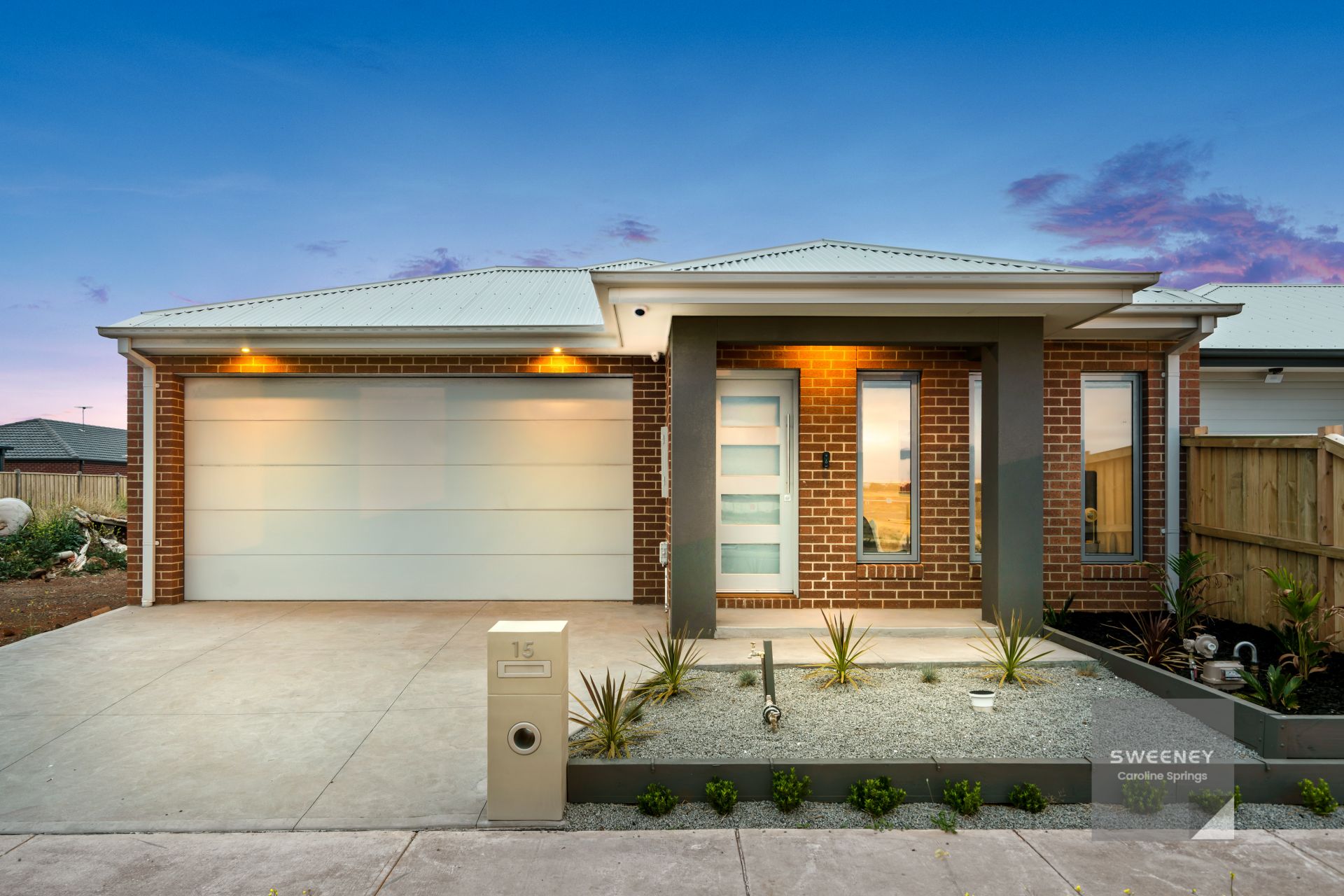 15 Tower Street, THORNHILL PARK Sweeney Estate Agents