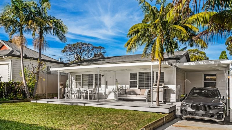 30 Pacific Street, Caringbah South NSW, Caringbah South - Thumbnail 2