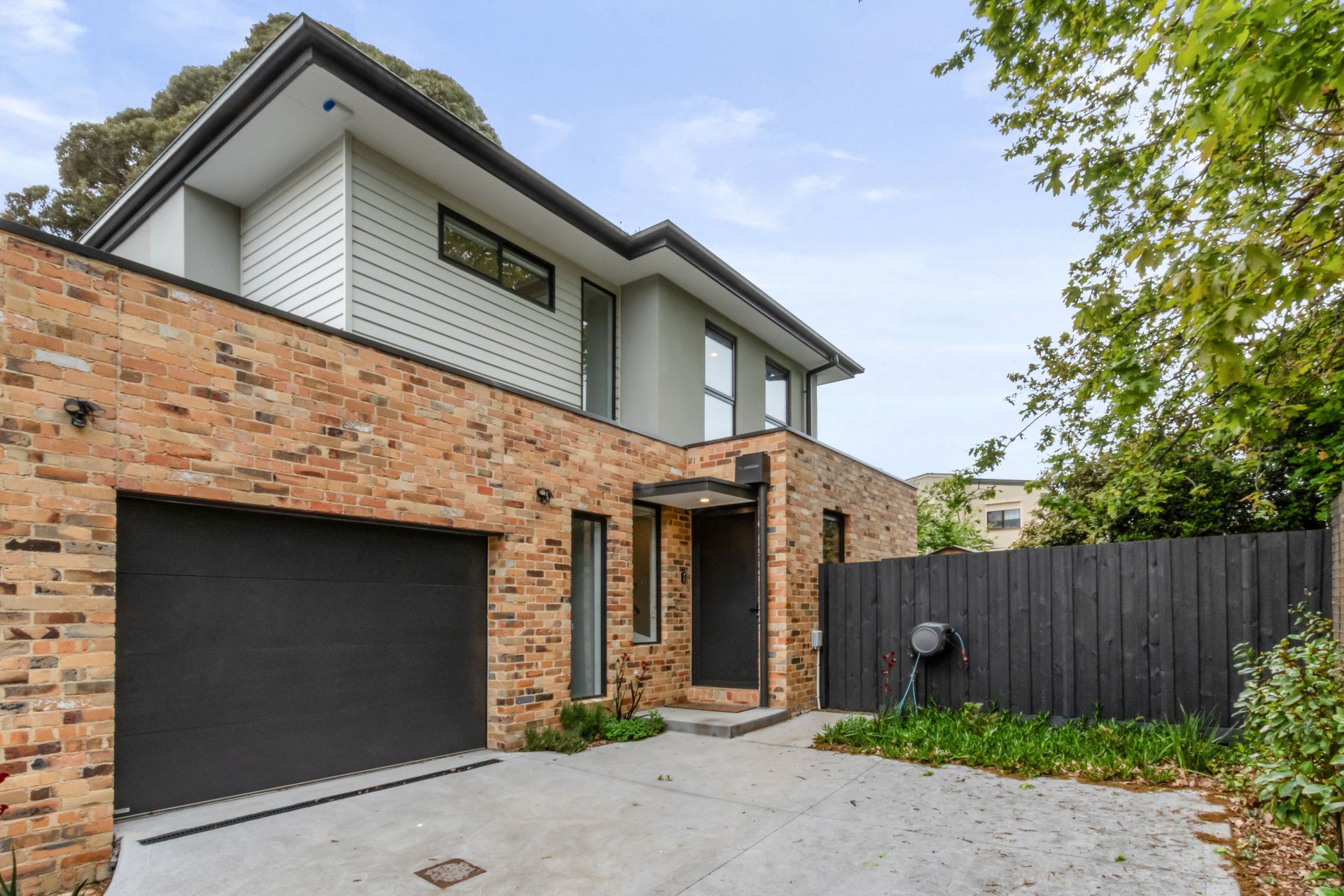 Brand New Townhouse !