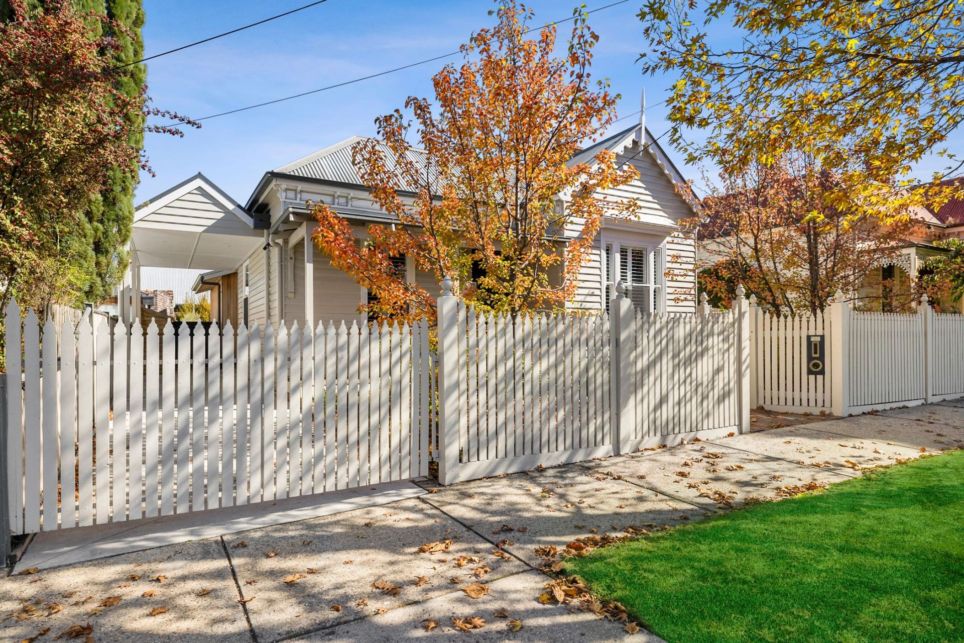 9 Burnbank Street Lake Wendouree VIC, Lake Wendouree - Thumbnail 2