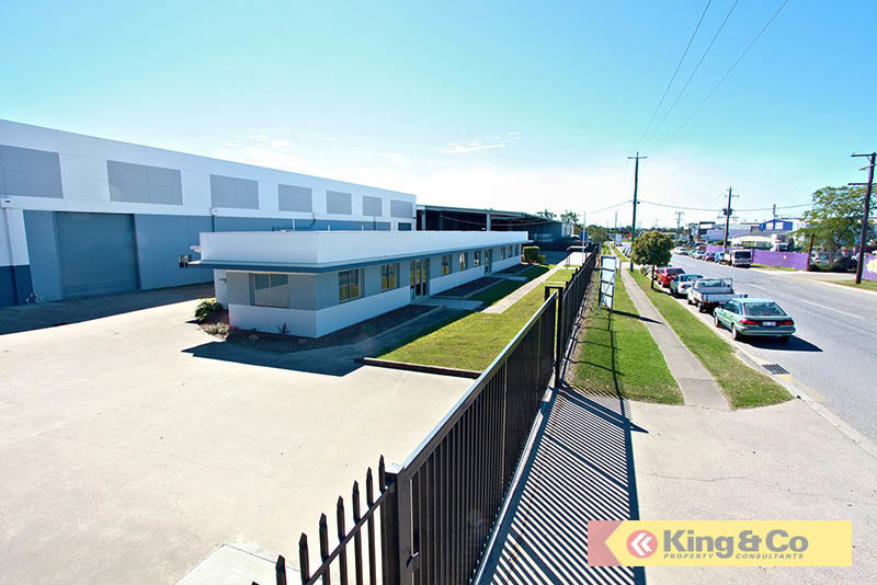 FREESTANDING OFFICE IN ROCKLEA!