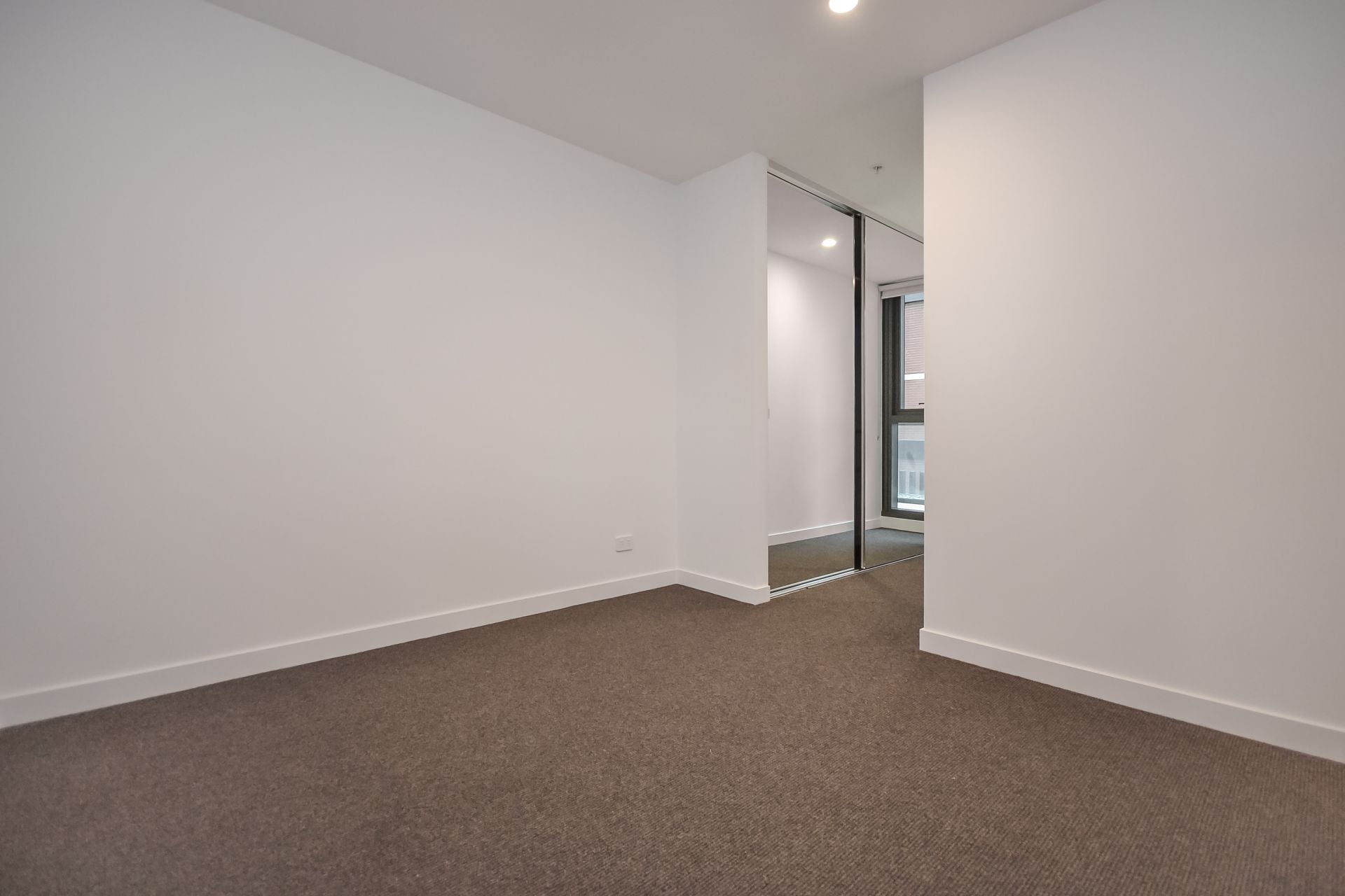 BRAND NEW PREMIUM APARTMENT