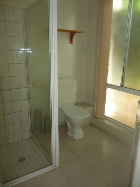QUIET COURT LOCATION AND CLOSE TO ALL AMENITIES!