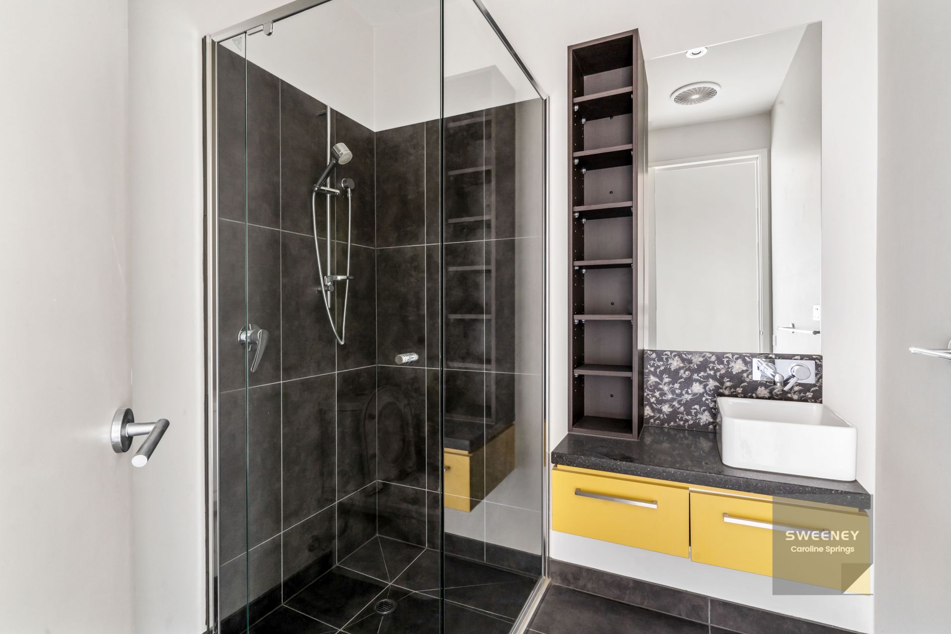 18/11 Monckton Place, Caroline Springs - Thumbnail 8