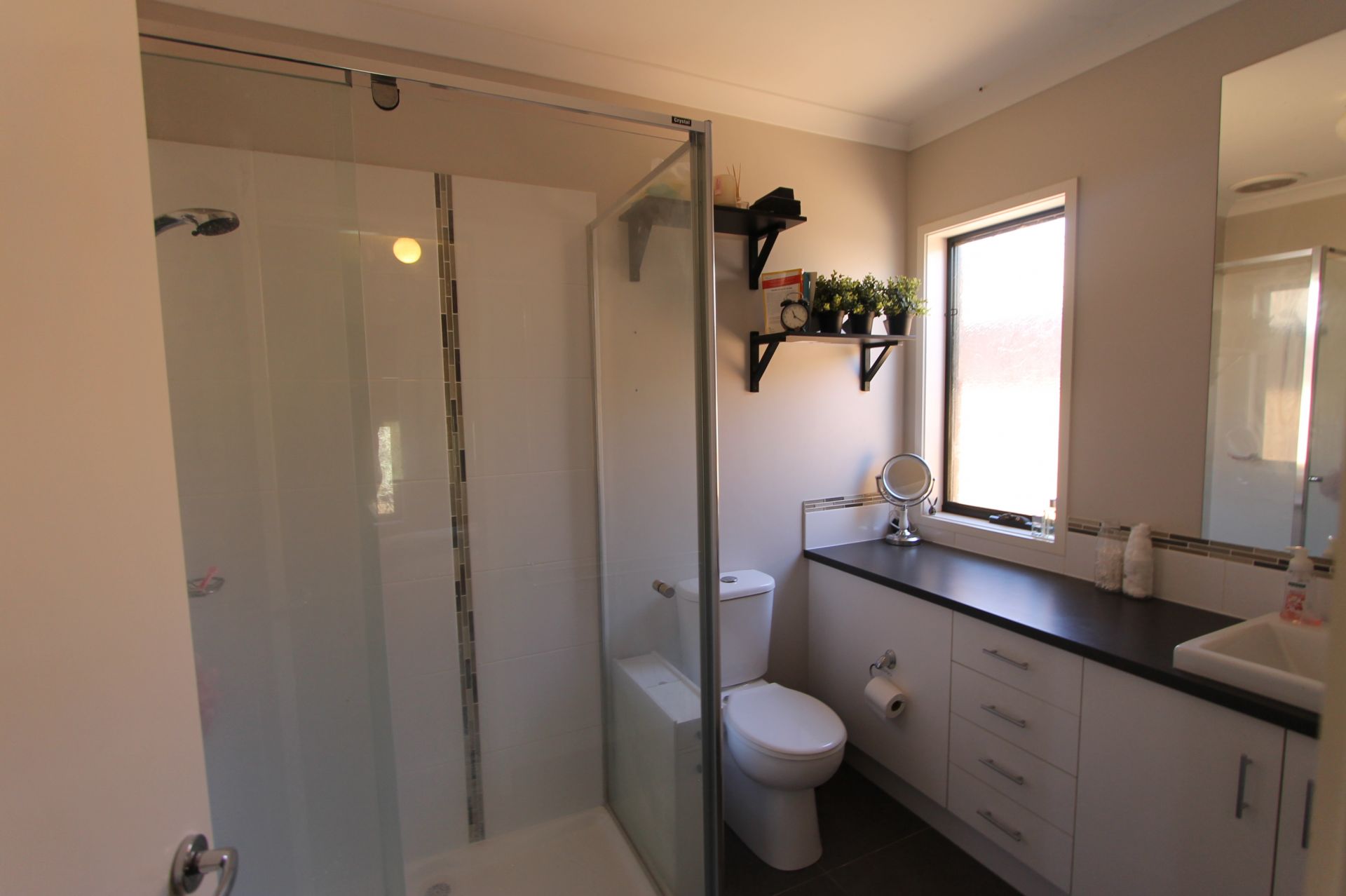 MODERN AND SPACIOUS!