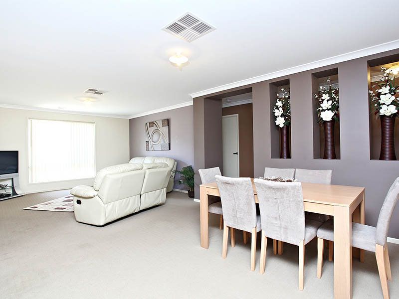 46 Double Bay Drive, Taylors Hill - Thumbnail 4