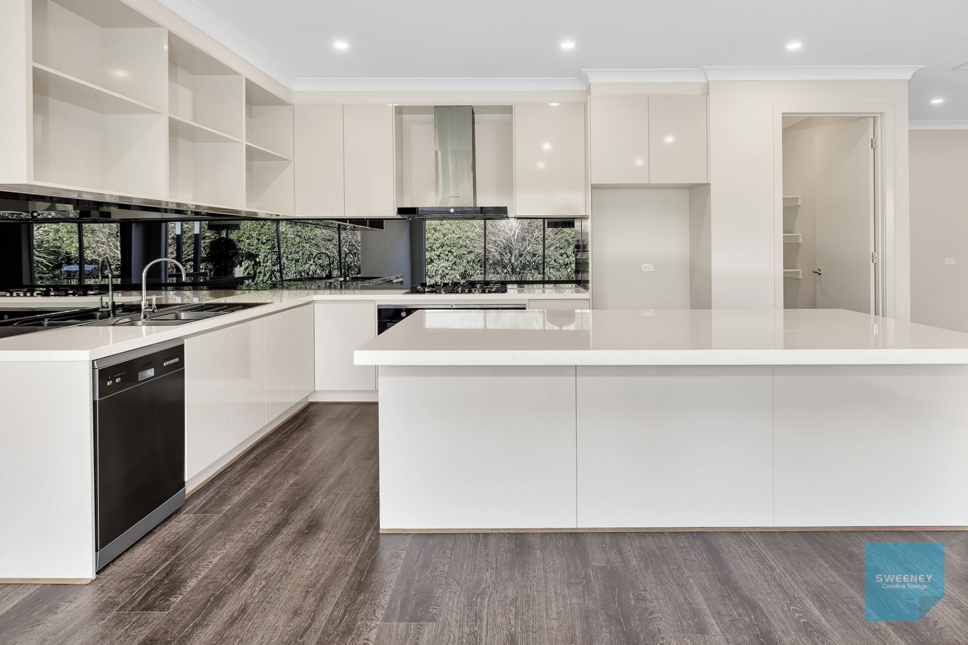 22 Woodlea Boulevard, Aintree - Thumbnail 3
