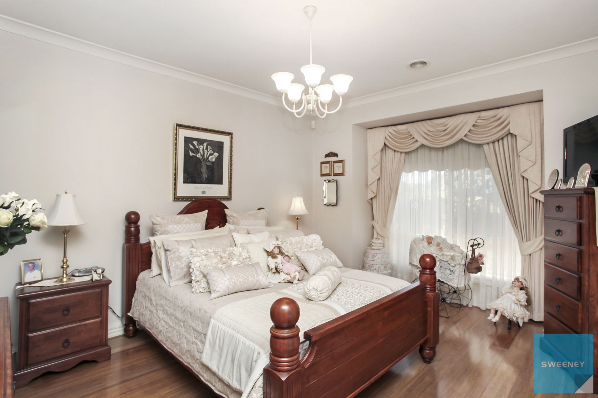 33 Cairn Curran Terrace, CAROLINE SPRINGS Sweeney Estate Agents