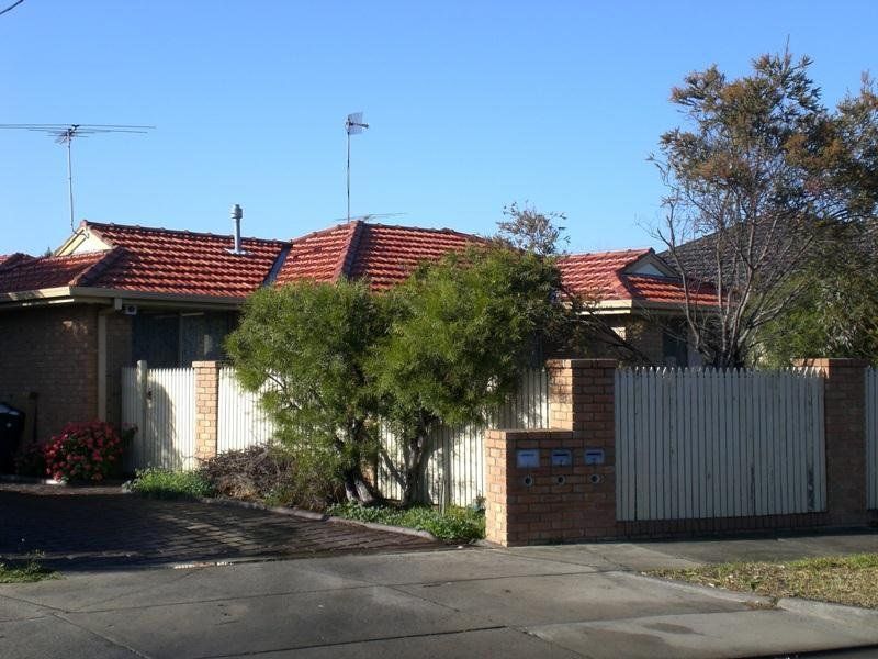 Great Unit - Prime Location!