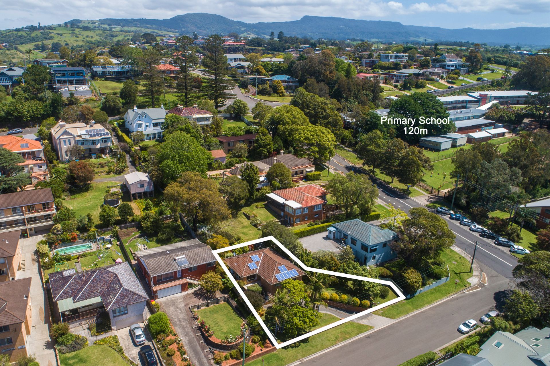 4 Akuna Street, Kiama First National Coast & Country Real Estate