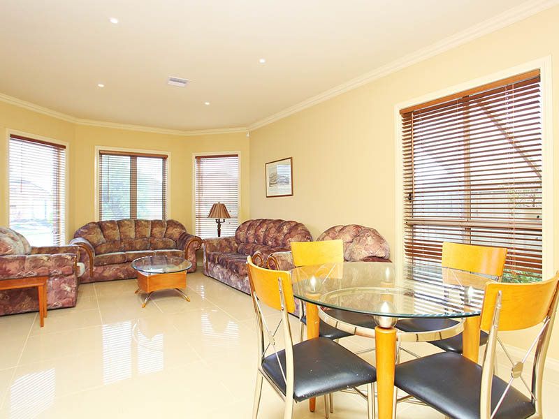 3 Hounslow Green, Caroline Springs - Thumbnail 5