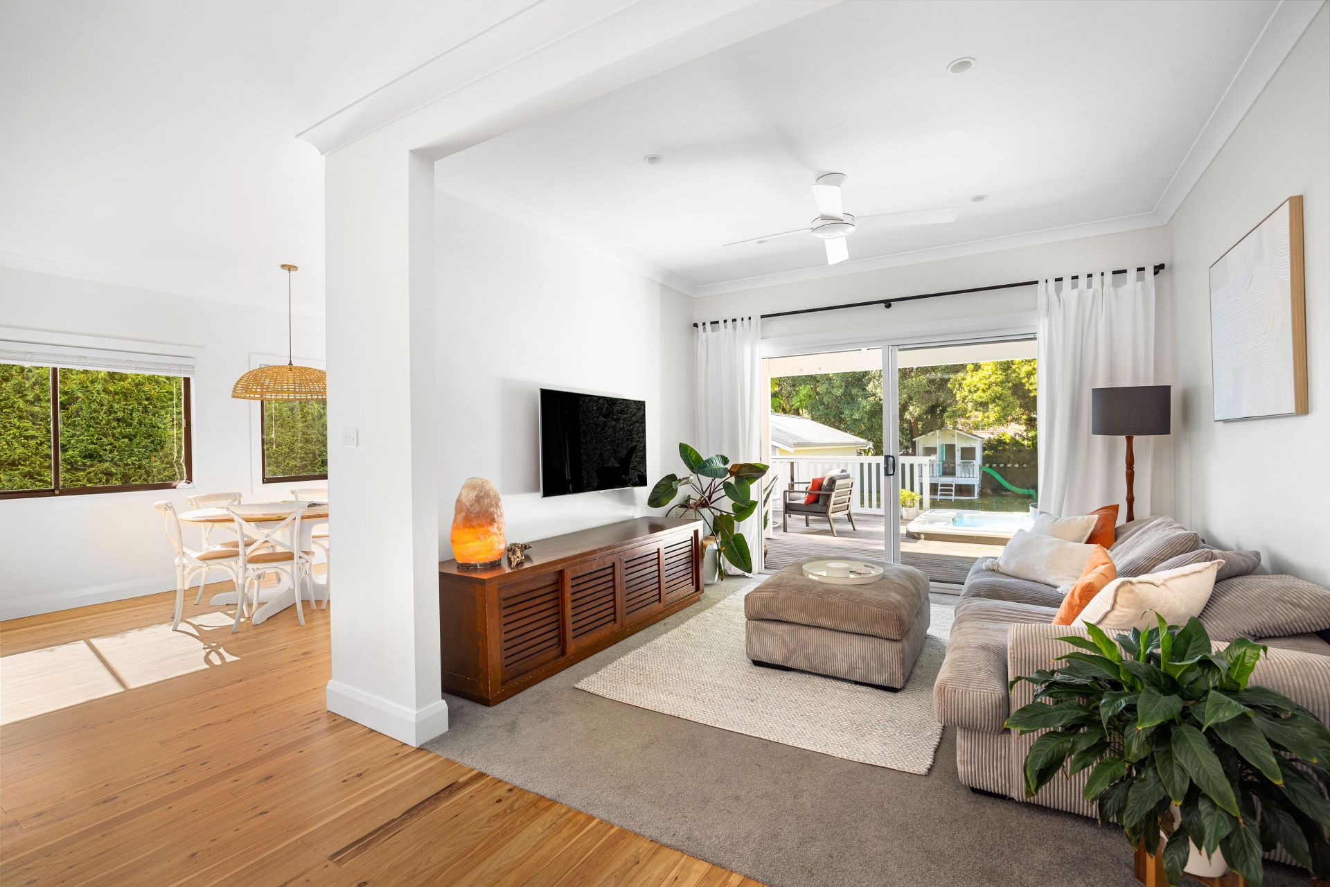 18 Chamberlain Avenue, Caringbah, Caringbah - Thumbnail 4
