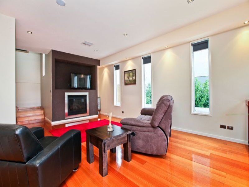 4 Fairbairn Way, Caroline Springs - Thumbnail 6
