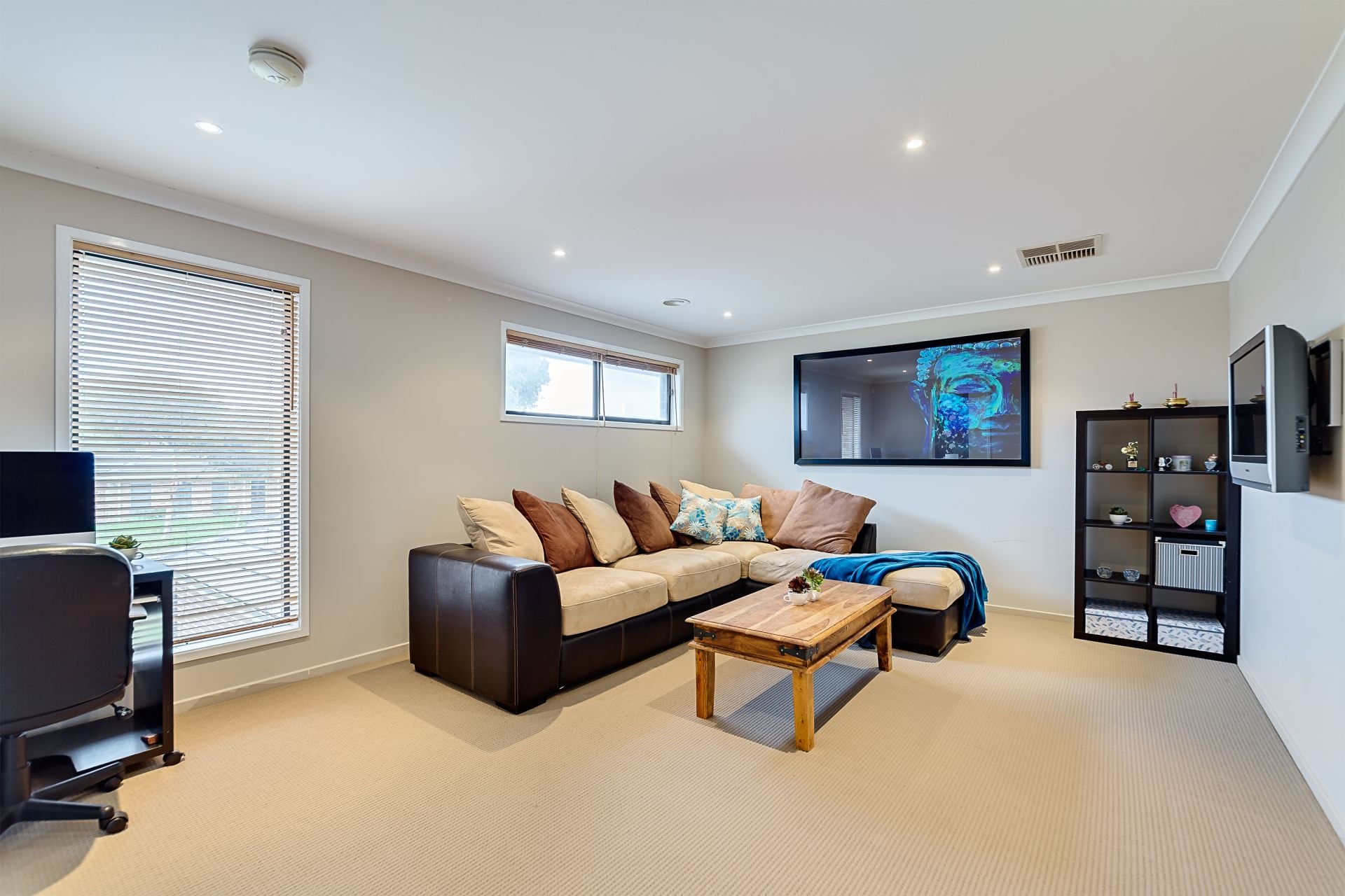 6 Jindabyne Avenue South Morang, South Morang - Thumbnail 5