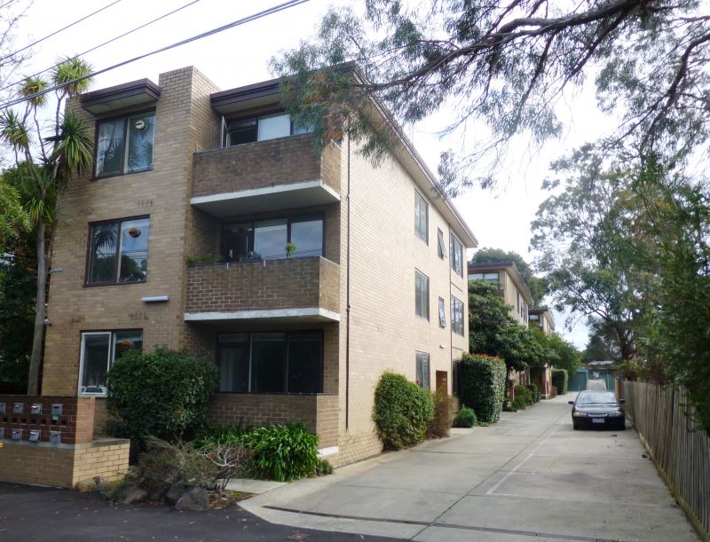 16/16 The Esplanade, Clifton Hill