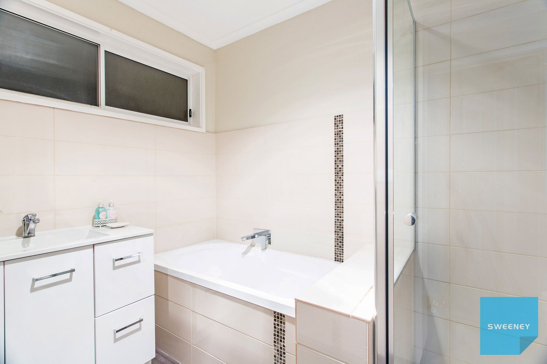 19 Knightsbridge Avenue, Altona Meadows - Thumbnail 8