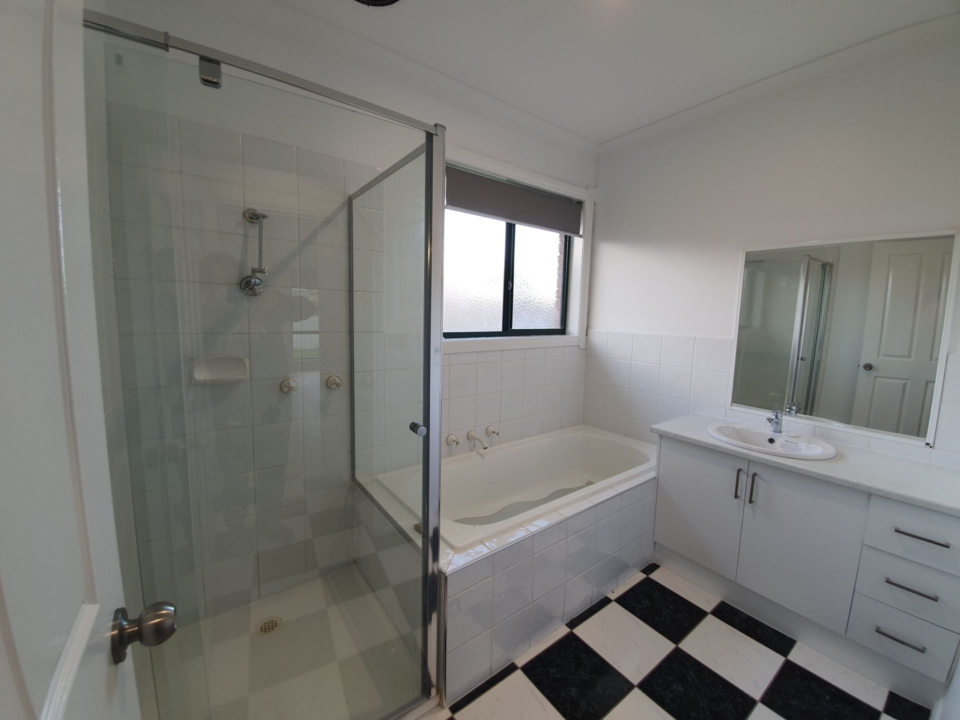 LOW MAINTENANCE, LOVELY & SPACIOUS
