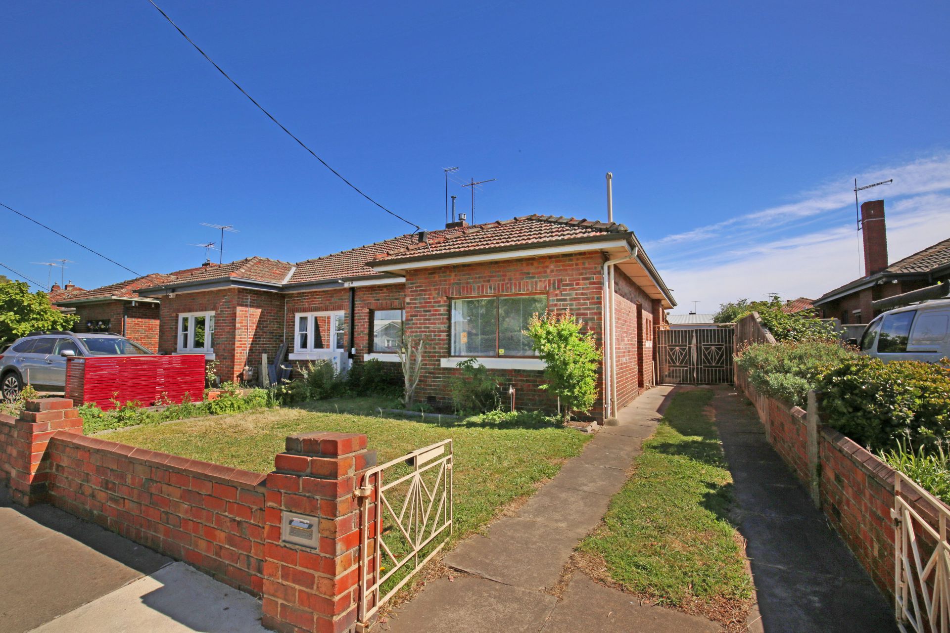 Beautifully Presented and Perfectly Positioned