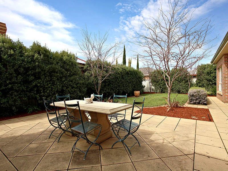 67 Springlake Avenue, Caroline Springs - Thumbnail 7