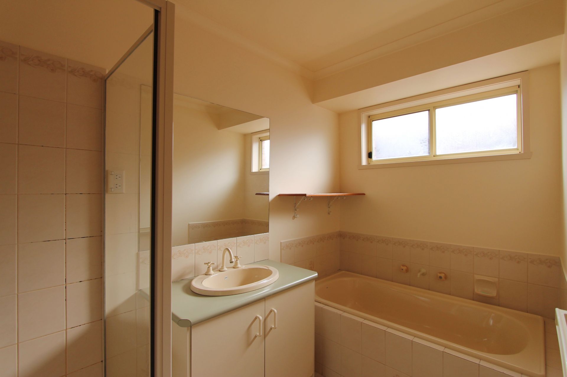 SPACIOUS HOME IN A GREAT LOCATION!!