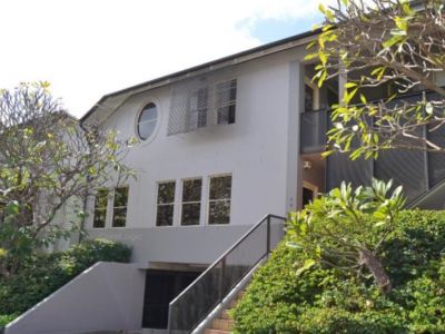 HIGHLY FUNCTIONAL OFFICE IN SPRING HILL!