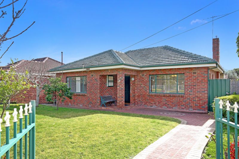 32 Howard Street, Reservoir
