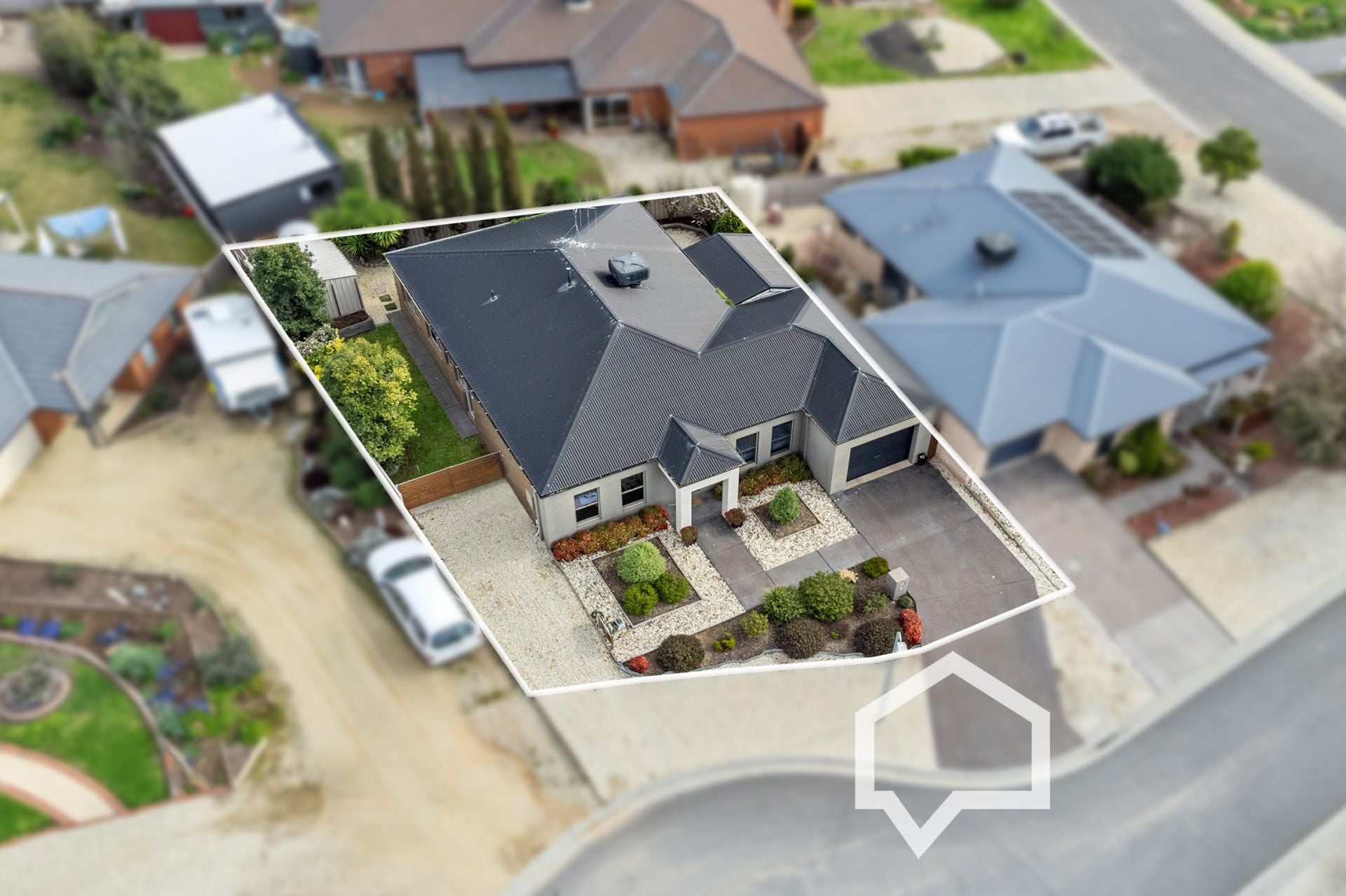 2 Jennifer Close Epsom VIC, Epsom - Thumbnail 2