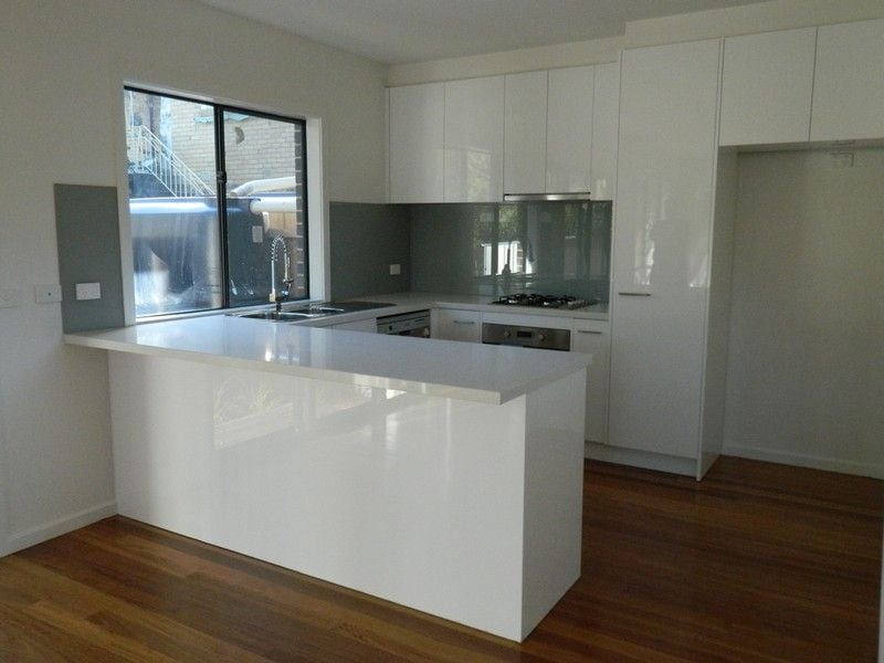 Modern Bright Townhouse!