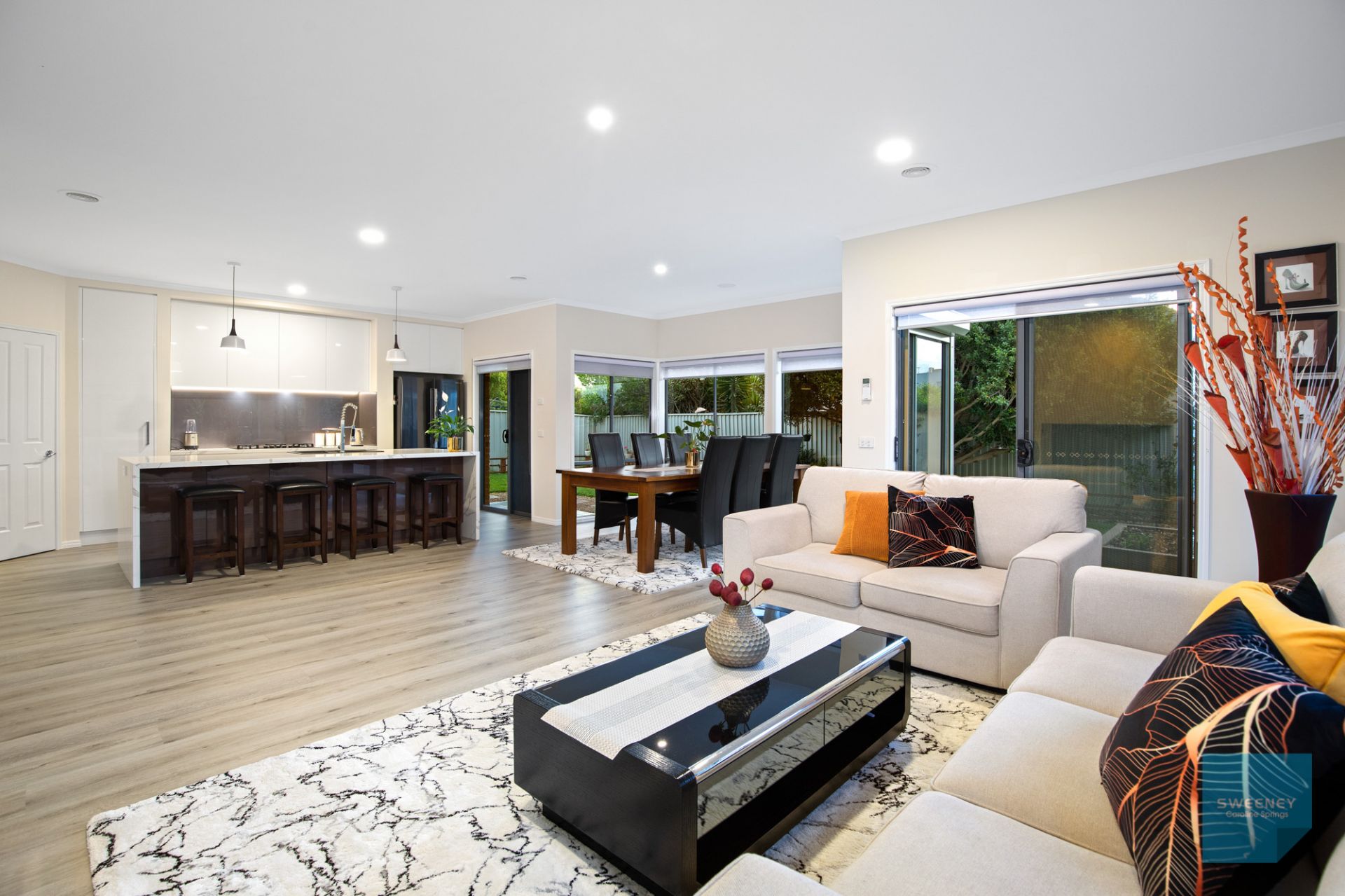 4 Swanhurst Green, Caroline Springs - Thumbnail 8
