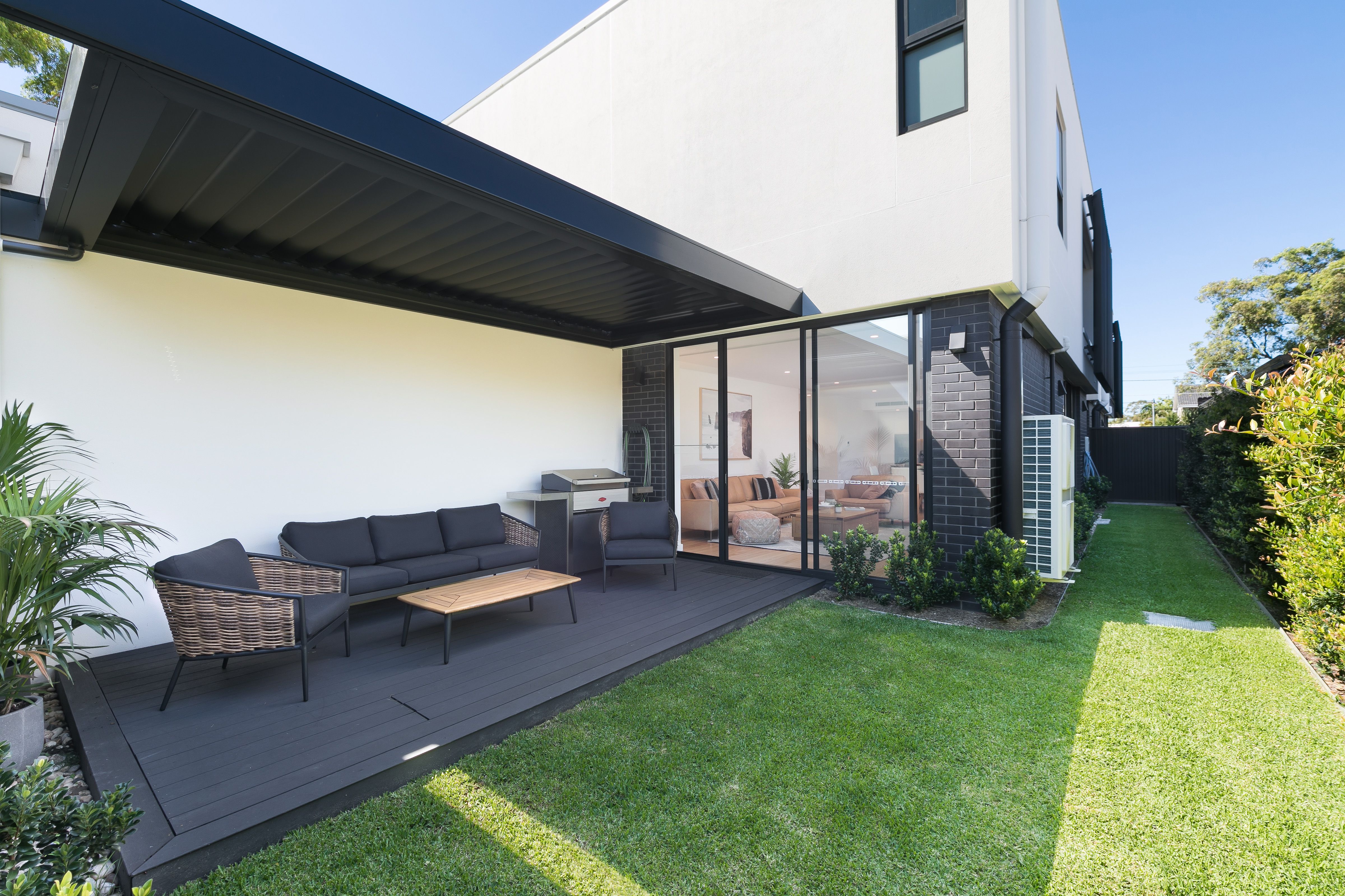 2/43 Epacris Ave CARINGBAH SOUTH 2229