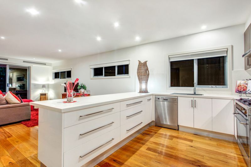 32 MacDonald Avenue, Altona North - Thumbnail 3