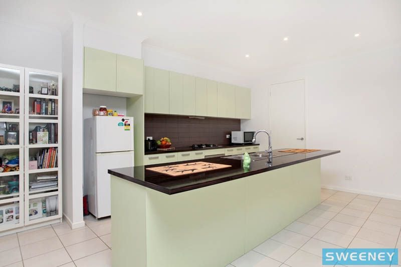44 Broadway, Caroline Springs - Thumbnail 5