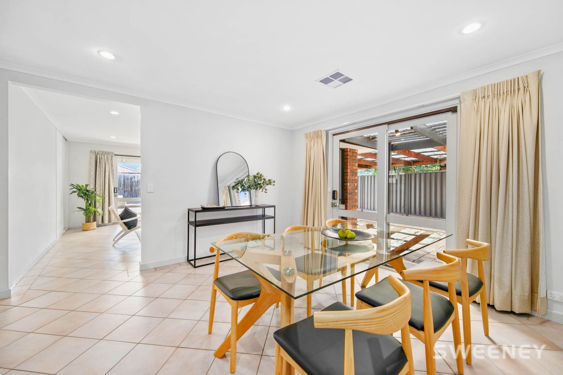 10 Ocean Court, Altona Meadows - Thumbnail 5