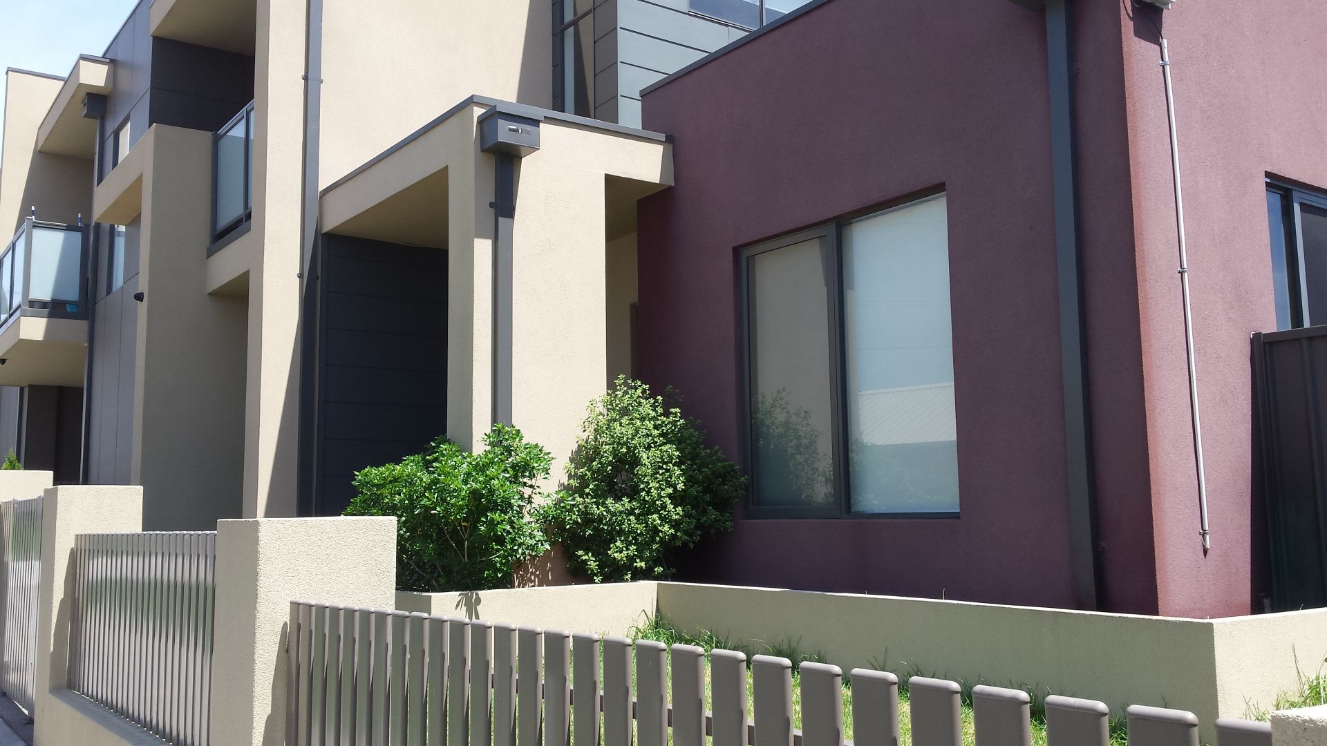 BRAND NEW TWO BEDROOM APARTMENT, GORGEOUS BUILDING, GREAT LOCATION!