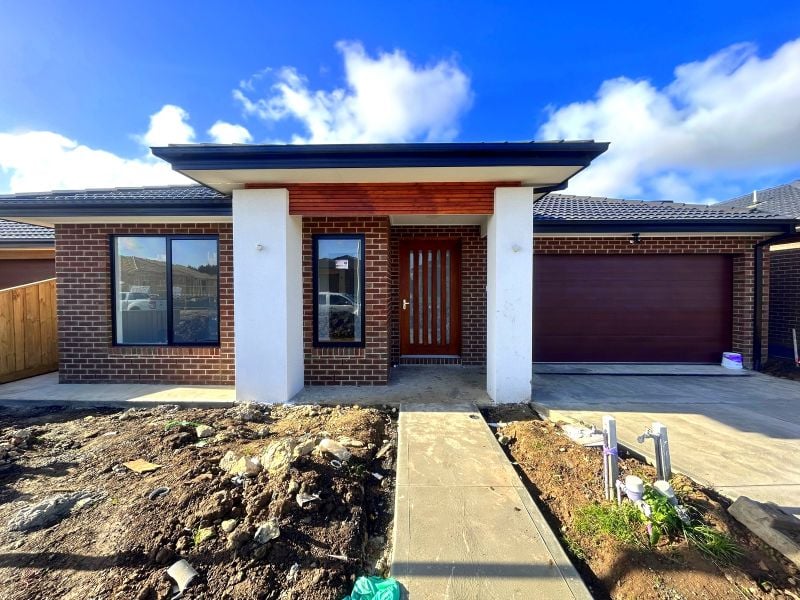 14 Madura Promenade, Mickleham